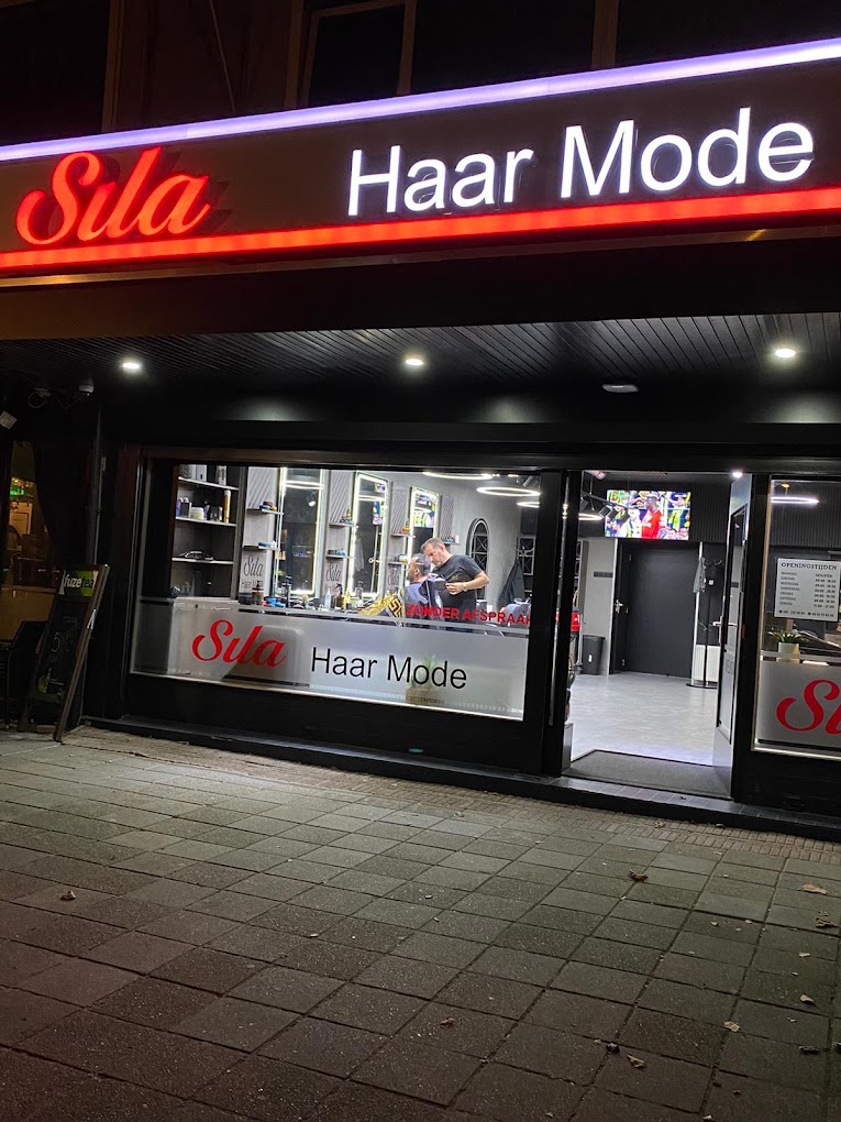 Fades en Hairstyling Stoelen Sila Haar Mode